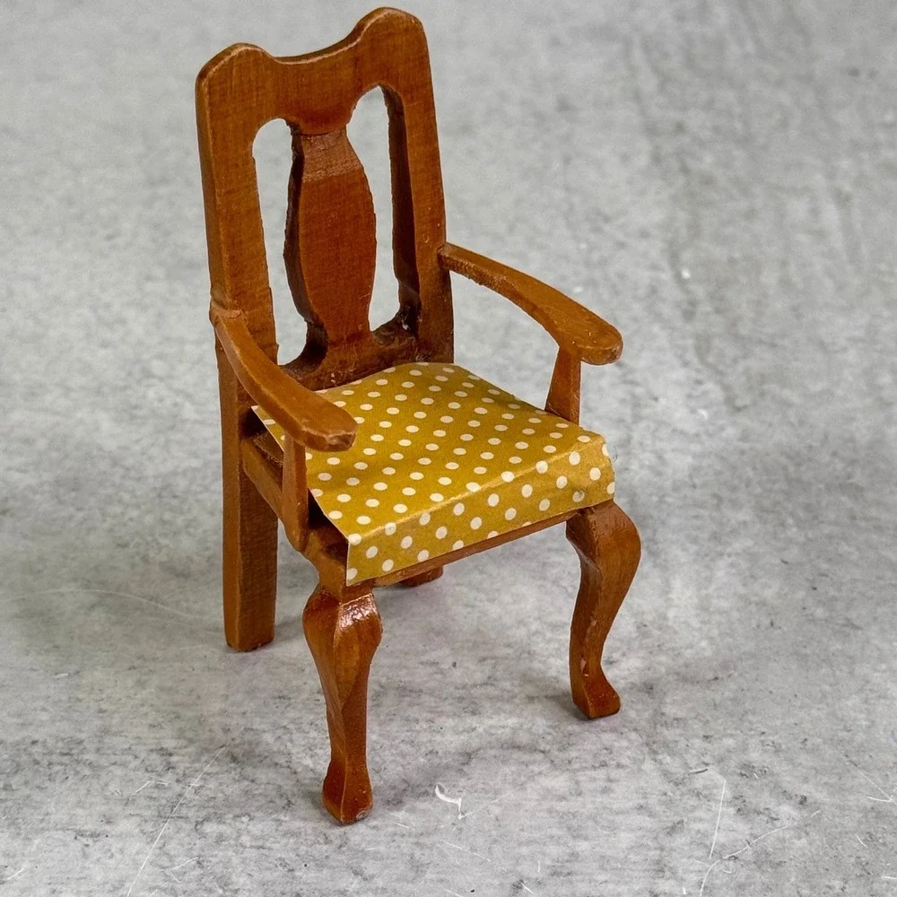 Miniature Wooden Queen Anne Armchair Yellow Polka Dot Dollhouse Furniture 3.5in